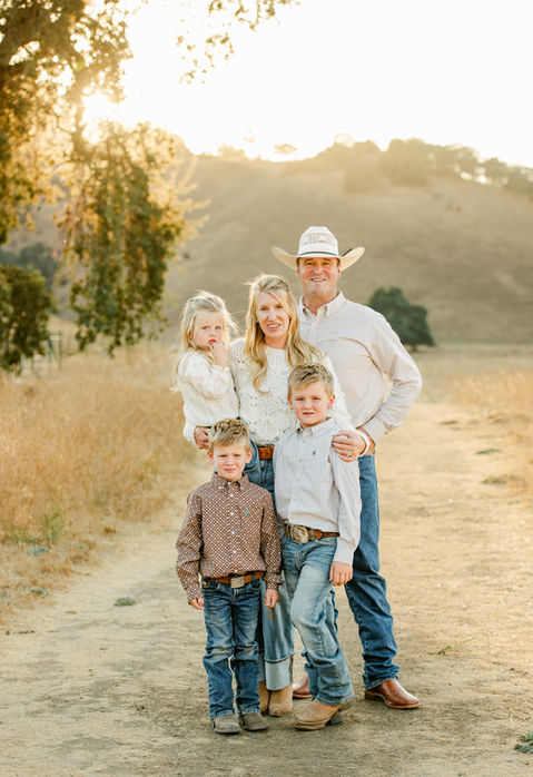 Family under Gilroy California oak trees