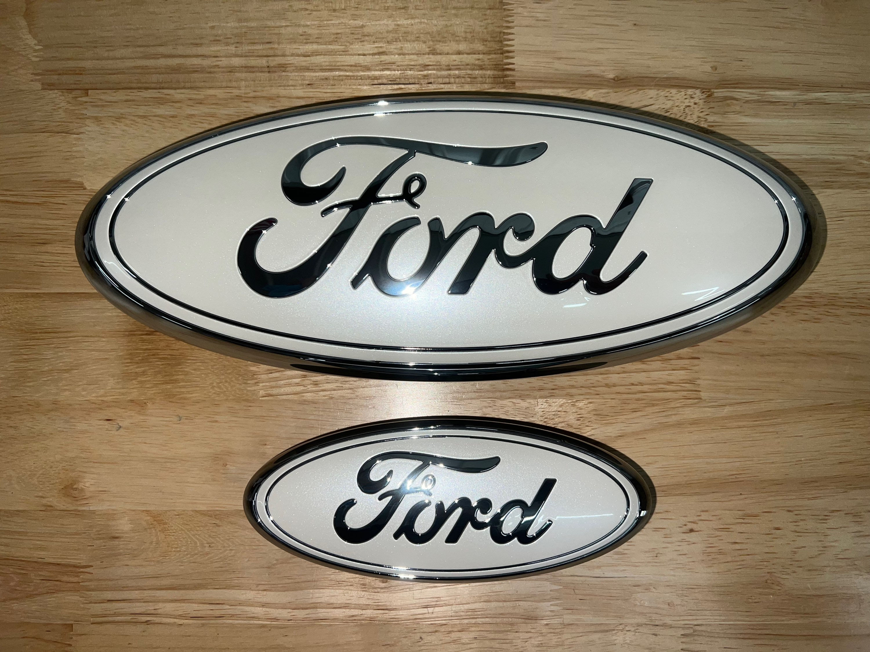 '11-'16 Super Duty Front & Rear Emblems