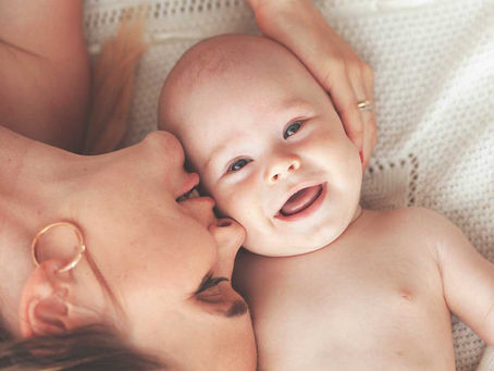 Quando nasce o filho, nasce a mãe: esse aprendizado é único, constante e de muito amor