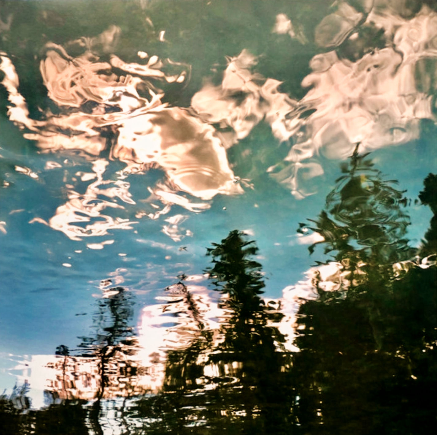 Yasmin Williams – Urban Driftwood