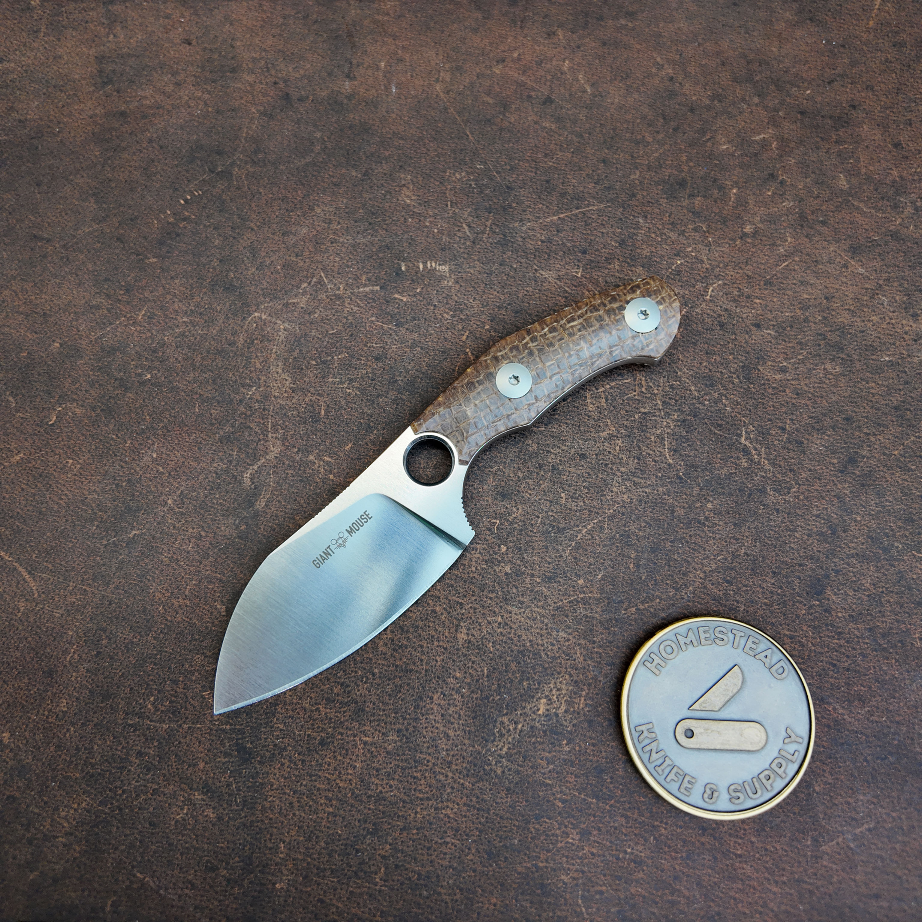 GiantMouse GMF1 - S - Burlap Micarta Scales