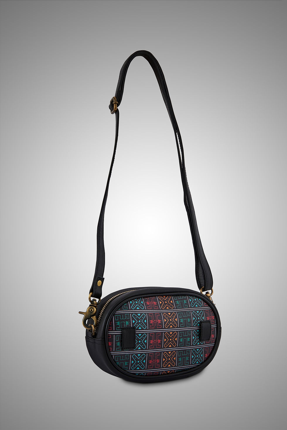 Thumbnail: LEATHER WAIST POUCH - AN ANCIENT GAME