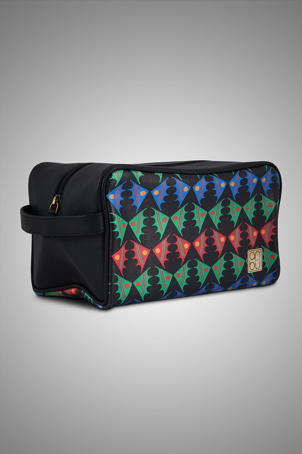 Thumbnail: LEATHER TRAVEL KIT - FISH ON A PLATEAU