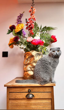 abstract sculptuur sculpture contemporary art kunst artwork beeldhouwen femaleartist handcrafted dutchartist contemporarysculpture abstractsculpture organicsculpture organic beeldhouwen beeld modernsculpture patine gepatineerd object artobject figure vaas decoratie woning interieur opdracht tevredenklant