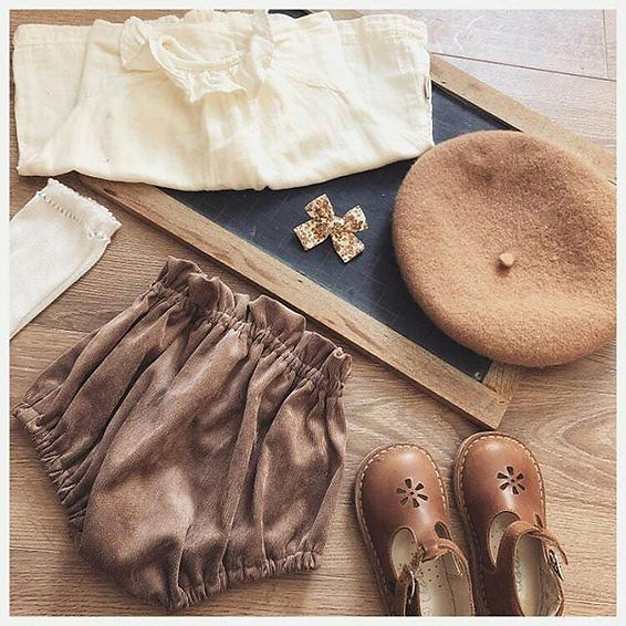 Magnifique look avec le joli bloomer en