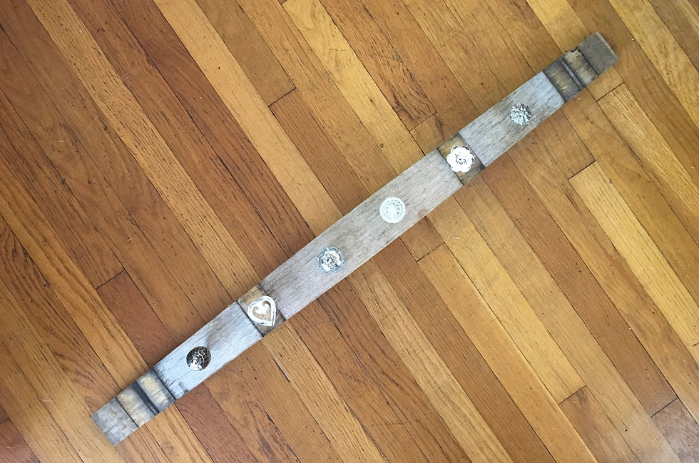 Decorative Coat/Hat Rack - 6-Knobs