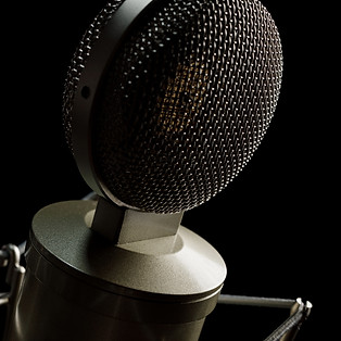 Sontronics Mercury microphone close-up of grille and capsule