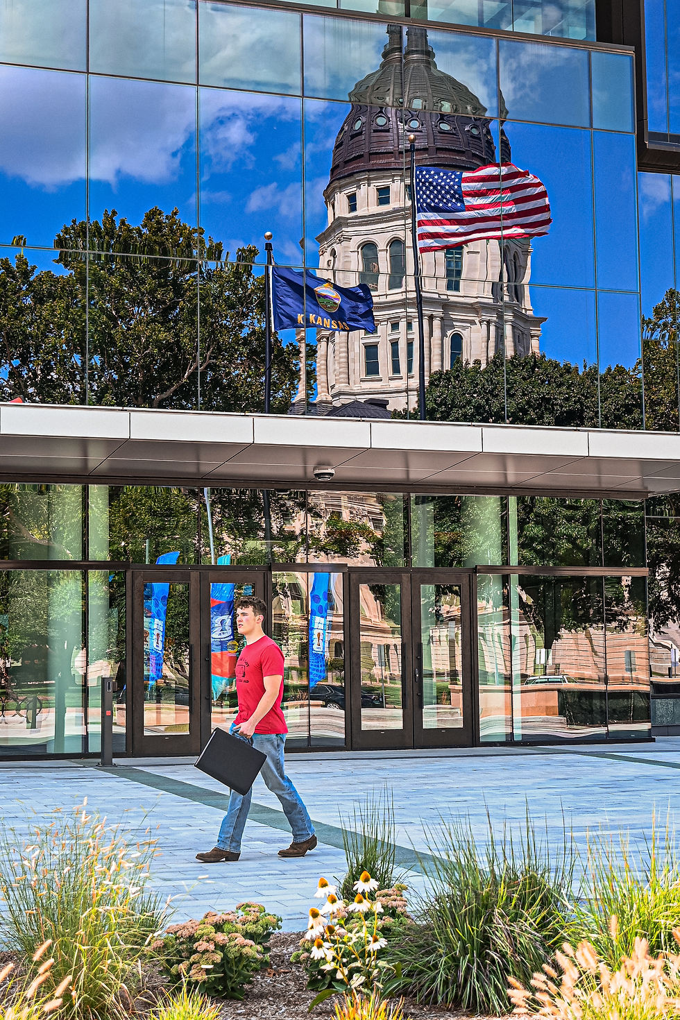 Lex approaching the Kansas Secretary of State building to turn in his petition to get on the ballot