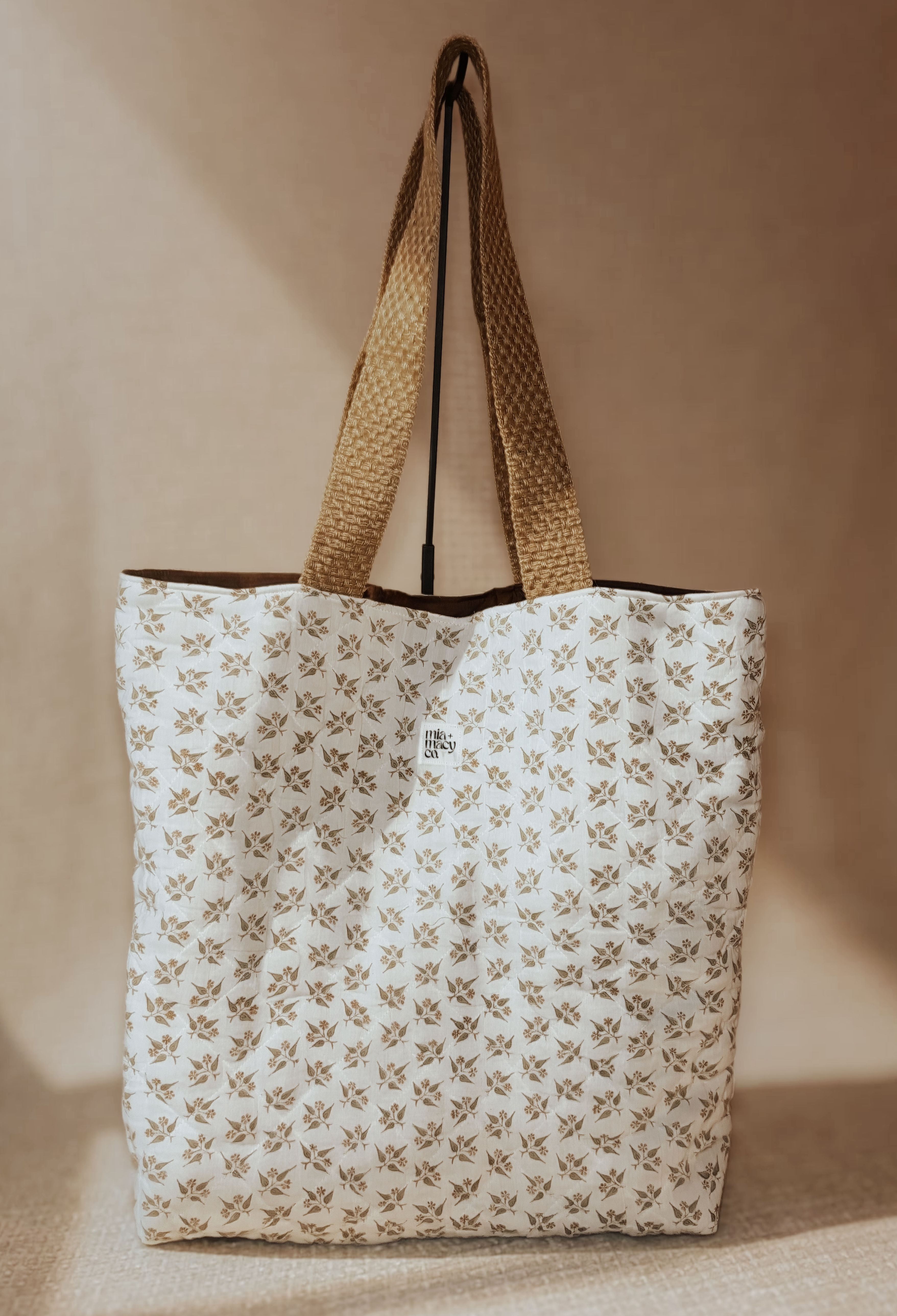 Everything Quilted Shoulder Tote (Olive Sprig)