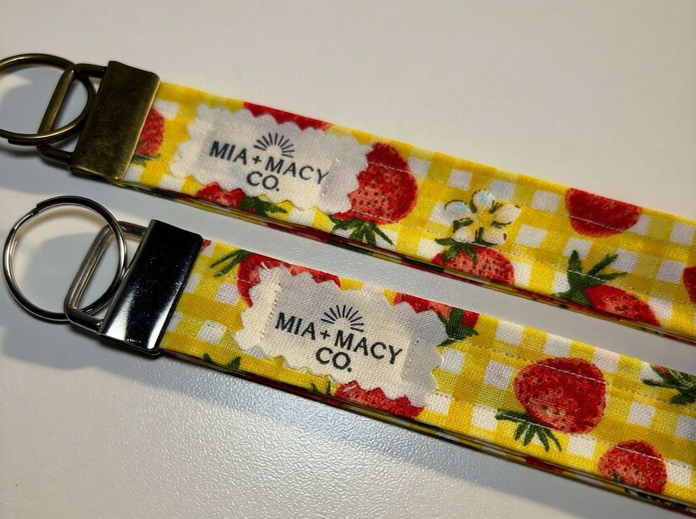 Thumbnail: 6" Wristlet Keychain (Sunny Strawberries)