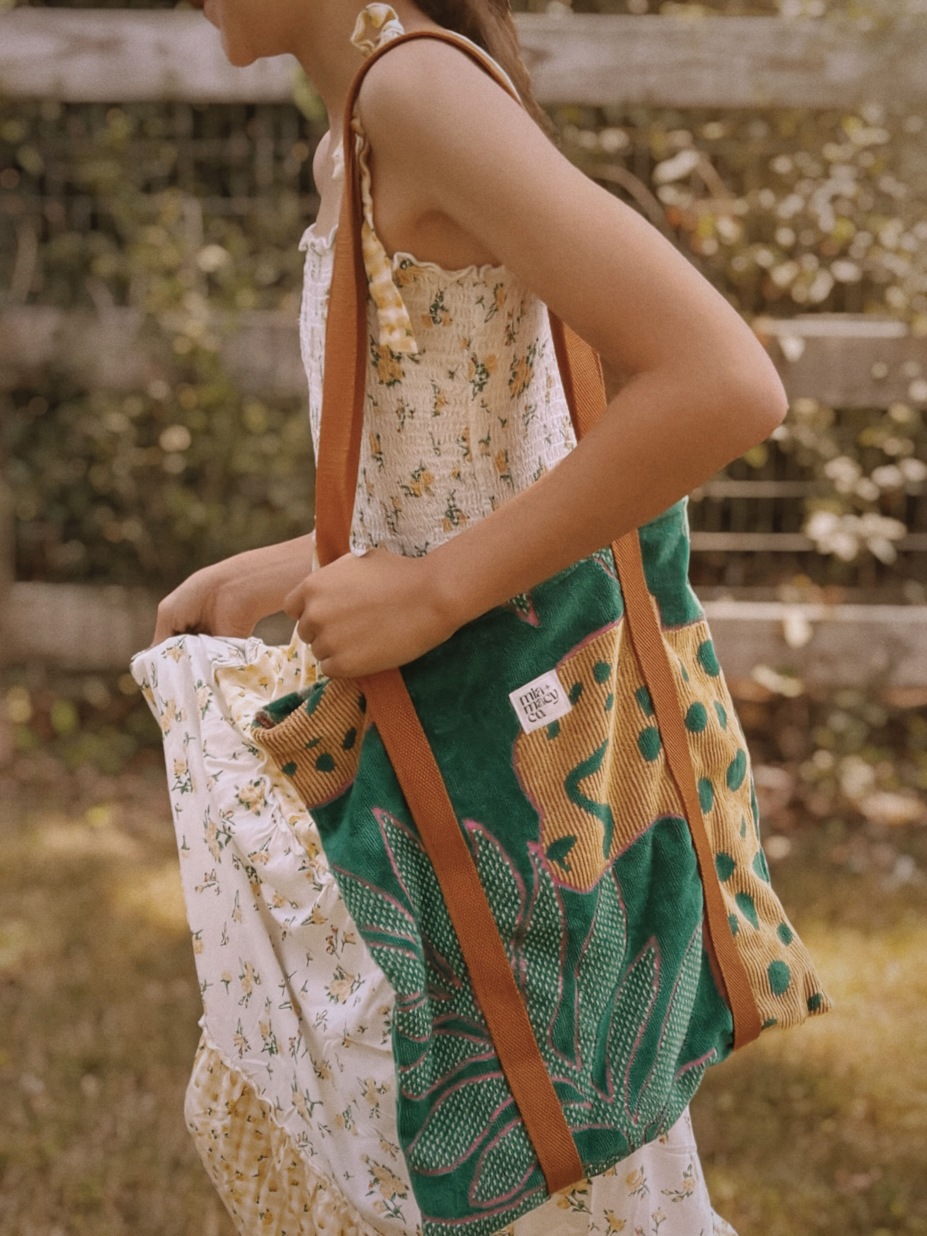 Shoulder Tote (Emerald Jag)