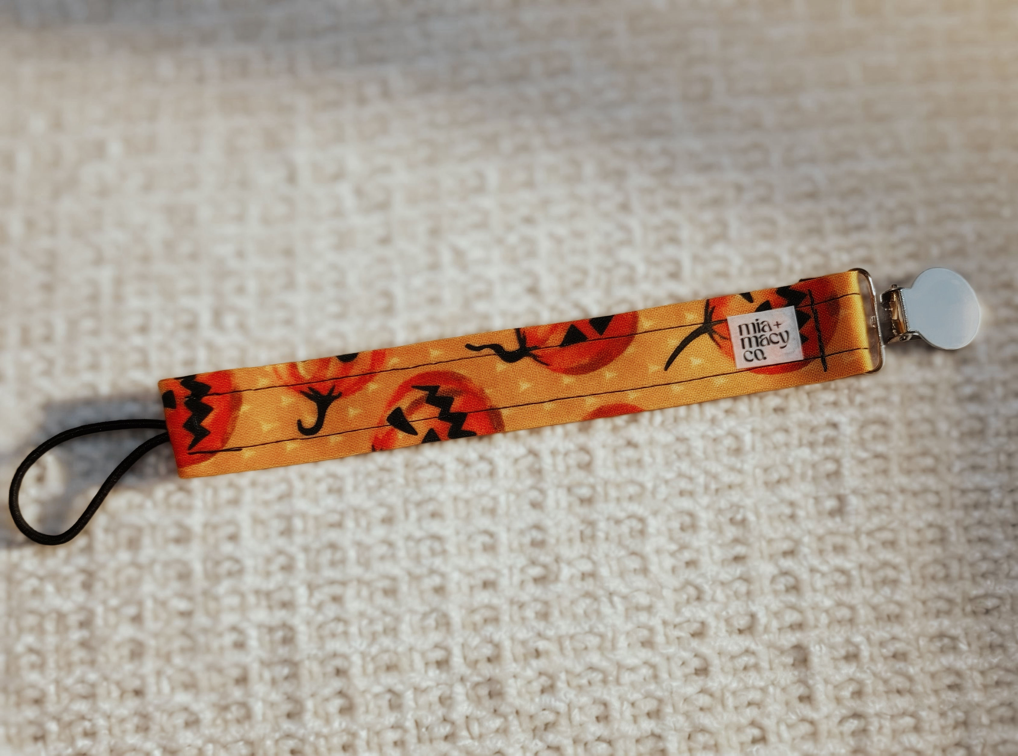 Pacifier/Teether Clip (Orange Pumpkin)