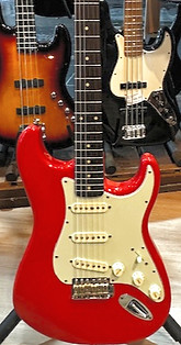 FEnder stratocaster_edited_edited.jpg