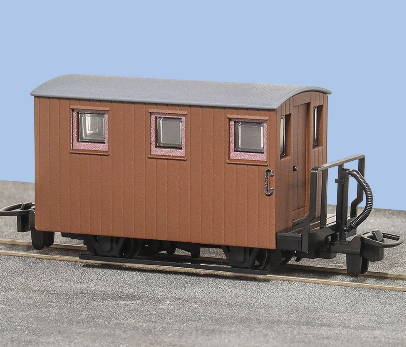 GR-590UB F.R. 4 Wheel Brake Van, 1 balcony, unlettered, brown