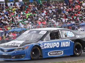 SPORT | Triunfa Michel Jourdain en la Nascar Peak México de León