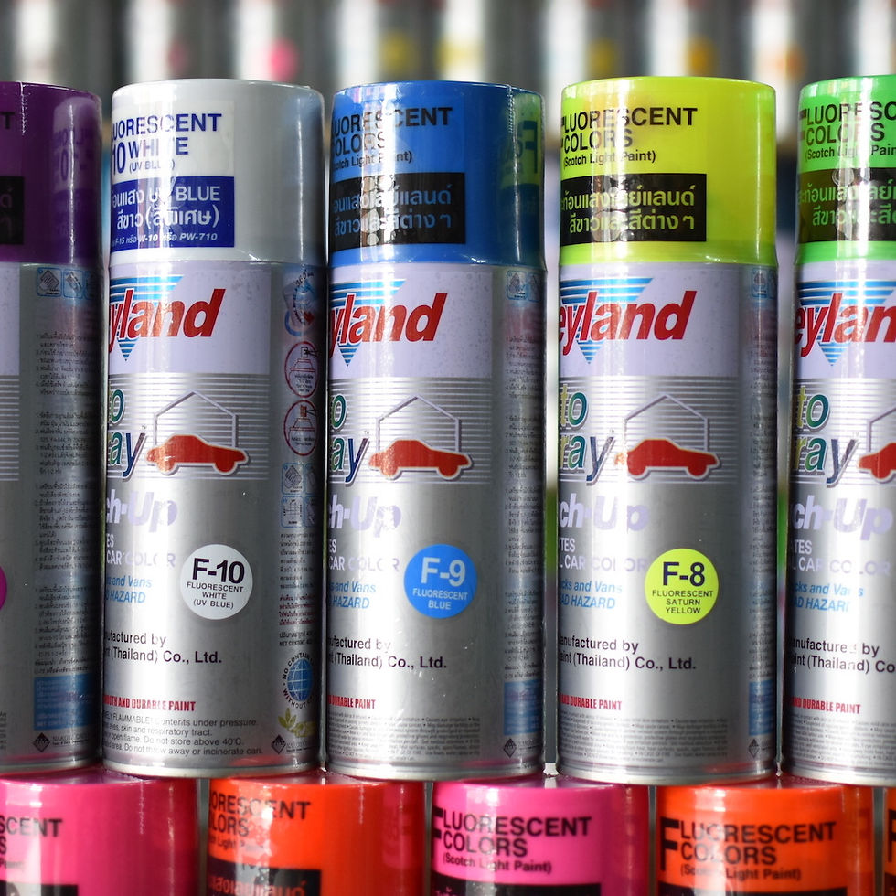 ภาพขนาดย่อ: สีสเปรย์สะท้อนแสง เลย์แลนด์ สีขาว และสีต่างๆ