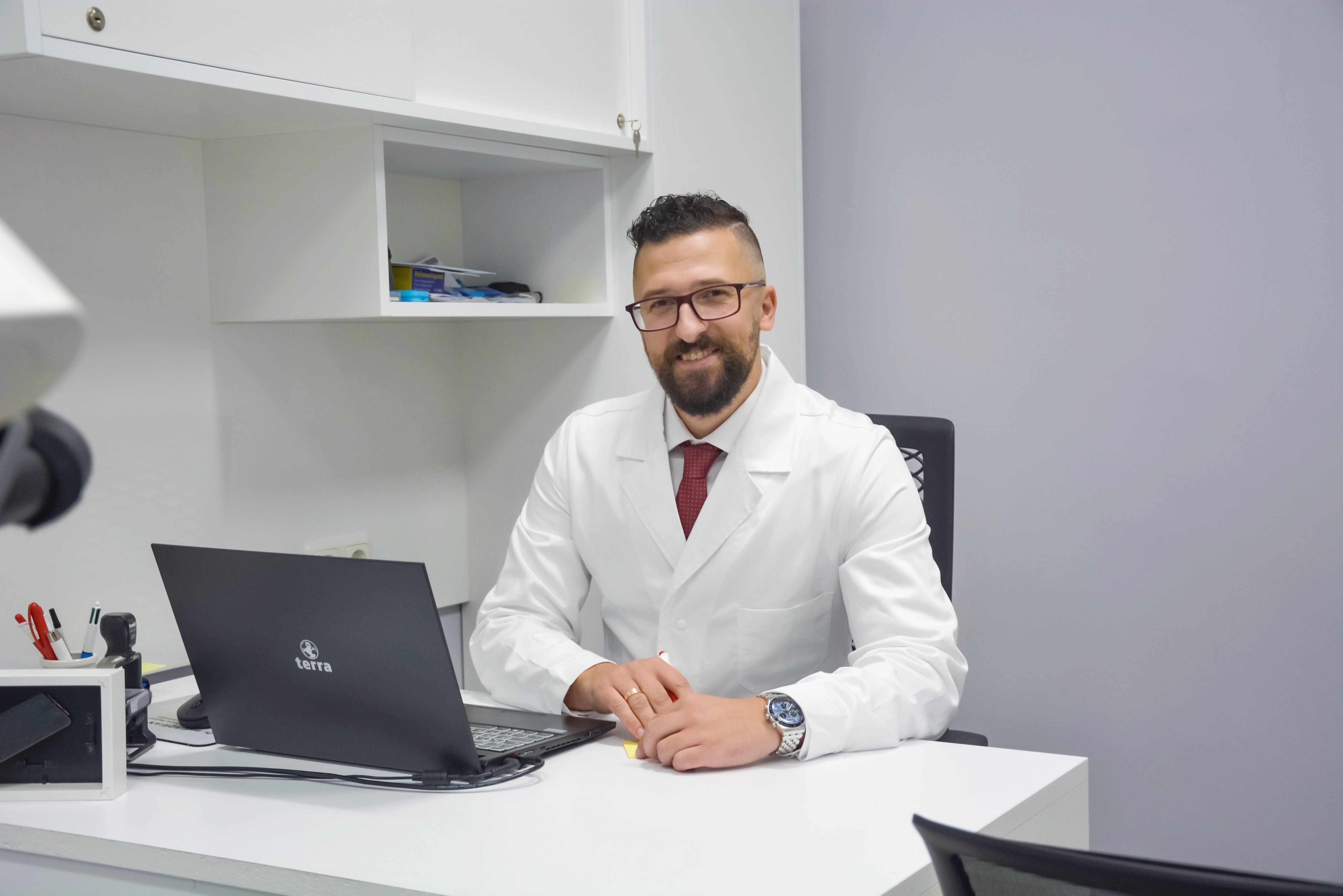 Dr. Alex Stefan