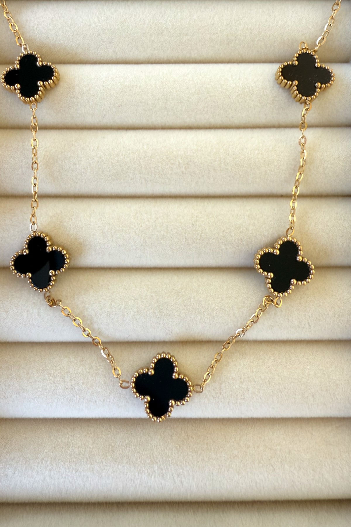 Jewels of Hope Siyah-Altın Yonca Motifli Kadın Kolye 55cm Paslanmaz Çelik Kolye