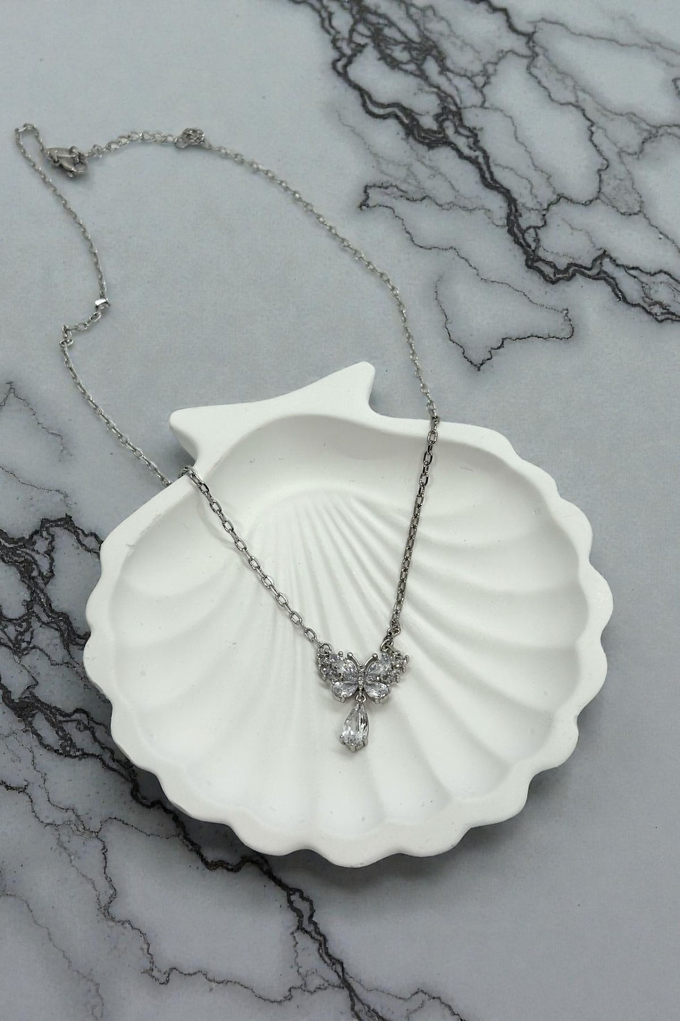 Küçük resim: Jewels of Hope Xuping Zirkon Taşlı Kelebek Kadın Kolye 50 cm