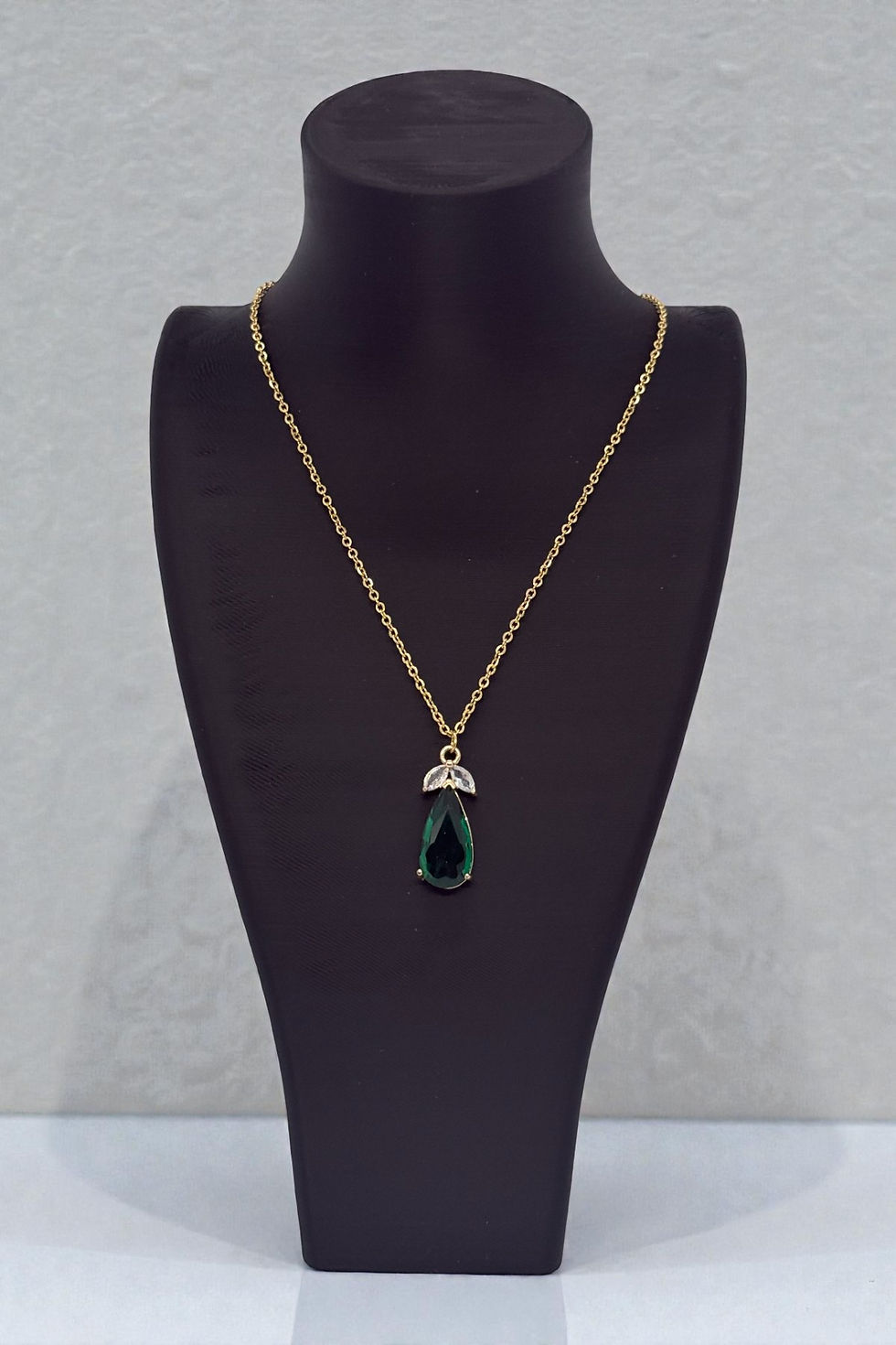 Küçük resim: Jewels of Hope Yeşil Damla Taş Kadın Kolye 46 cm Paslanmaz Çelik Kolye