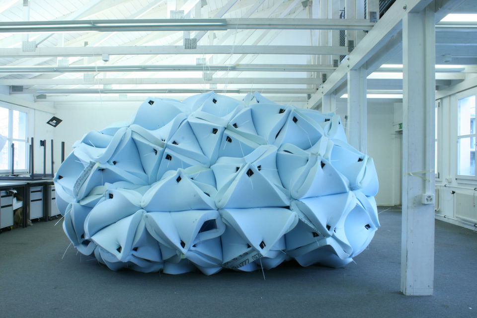 Mathaeus Nierzwicki 
ETH Zürich
Prof. Christian Kerez
Smiljan Radic
Hidden Space
Schaumstoff
studio blau sieben