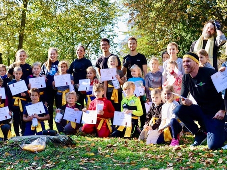 Kids bestehen Gürtelprüfung