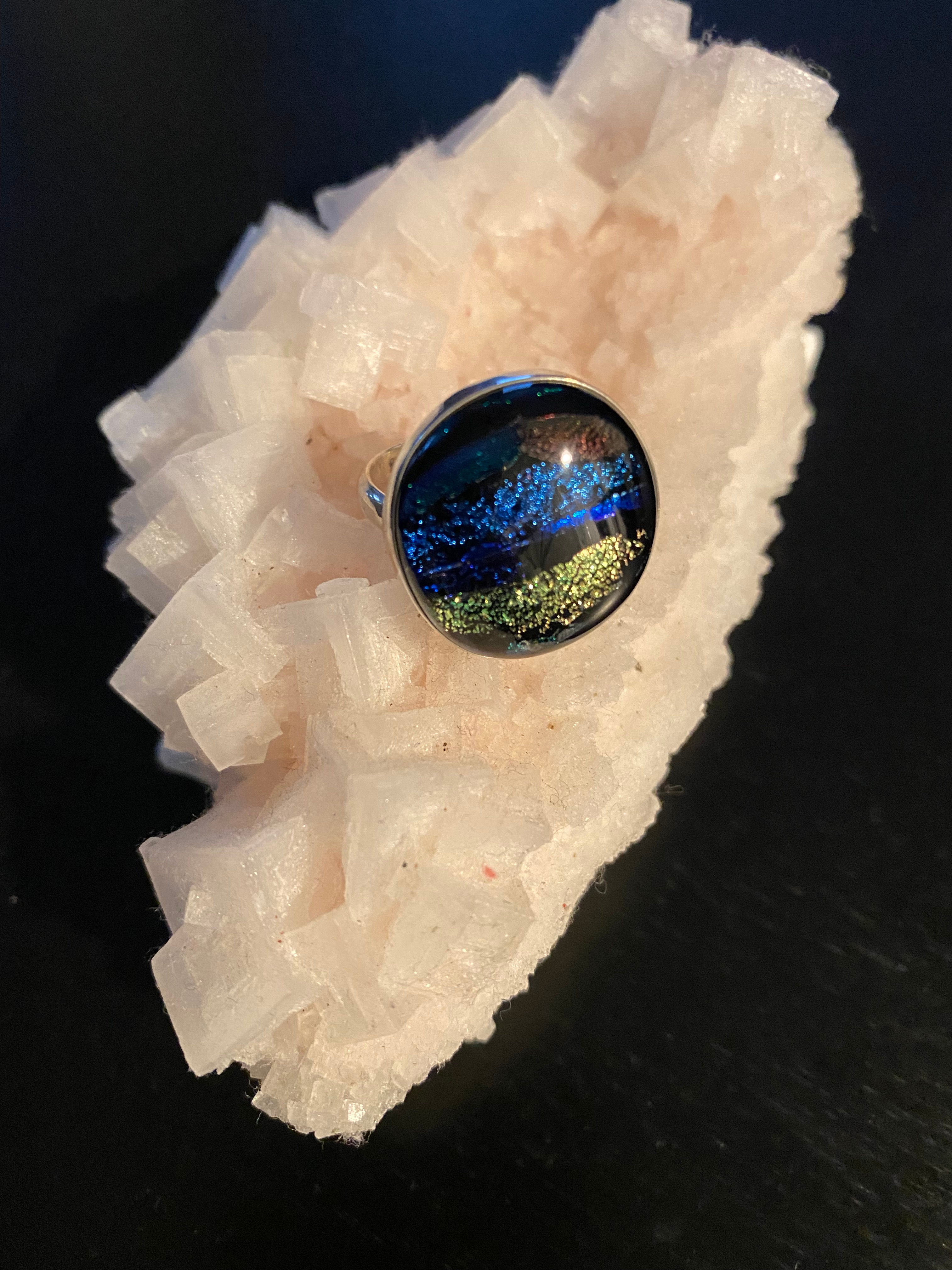 9.25 Silver Ring with Azurite stone circle shaped.