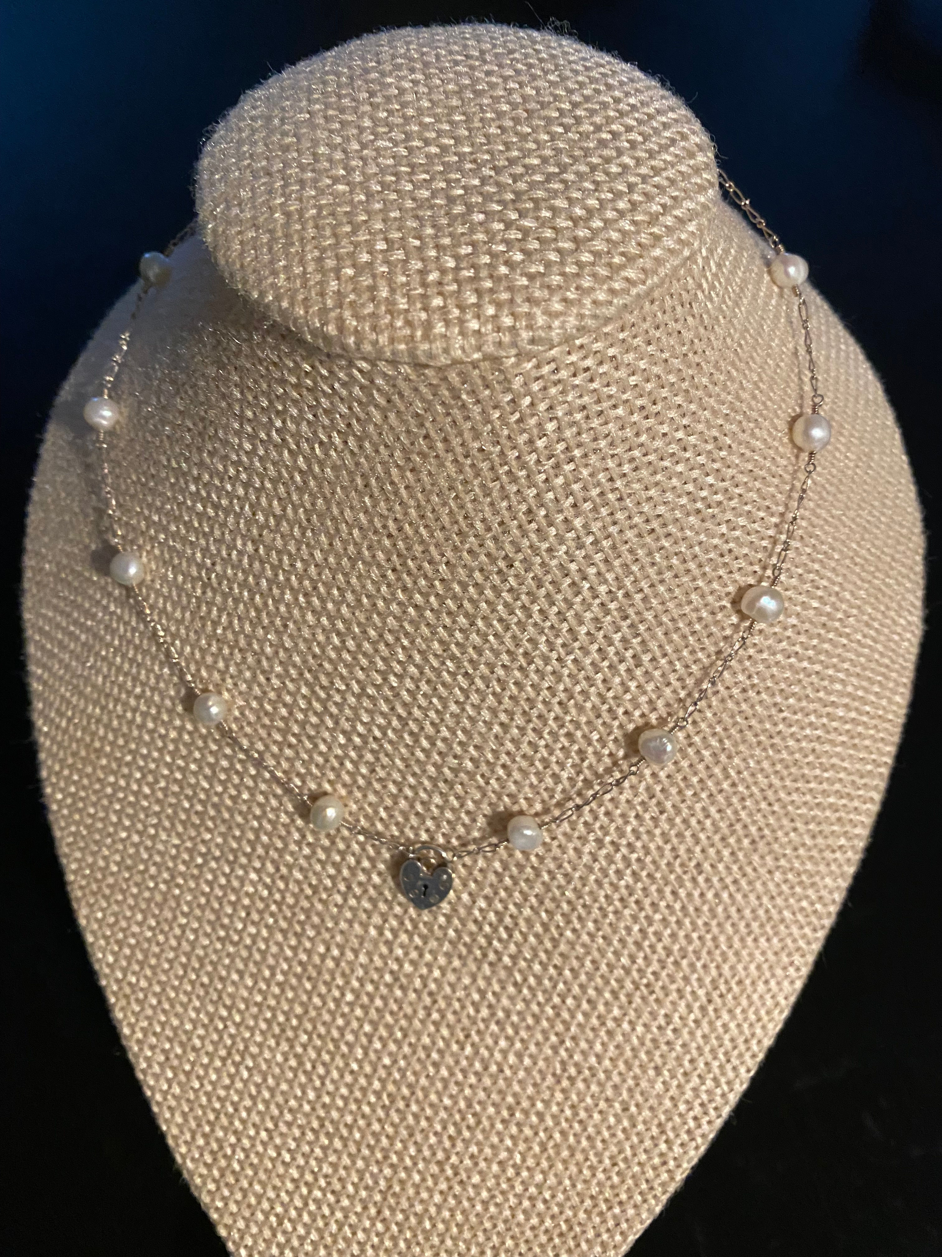 Silver 9.25 Petit Necklace with Pearls and Silver pendant.