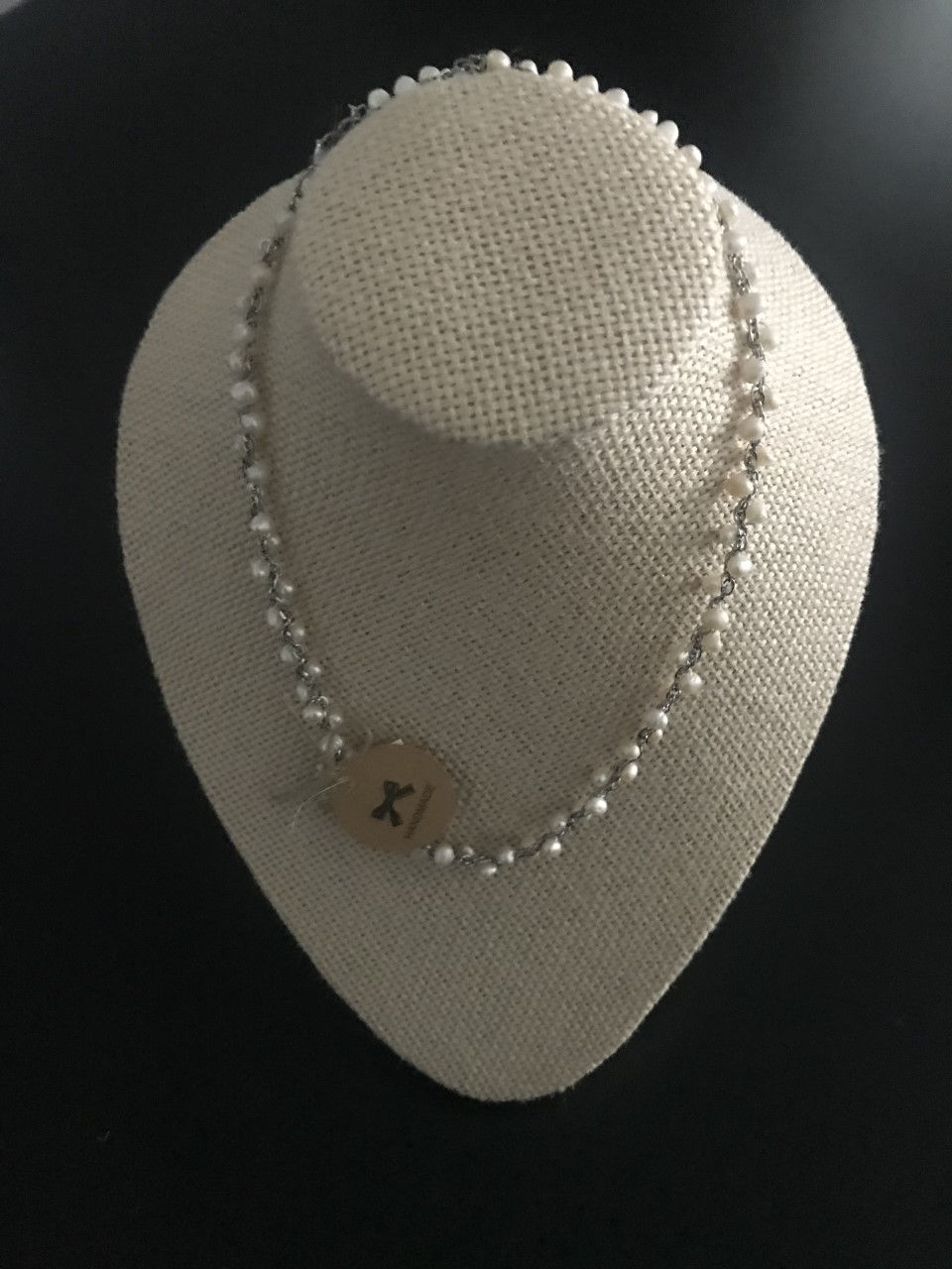 Delicate design in one strand with little piece of Pearls