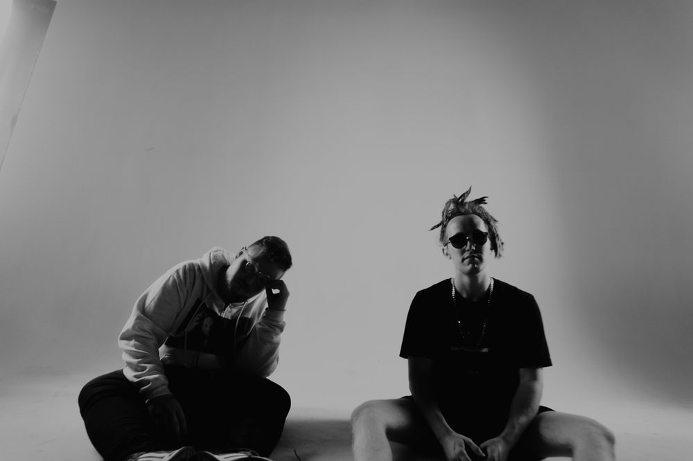 VIDEO FEATURE PURE "DAZE OFF"