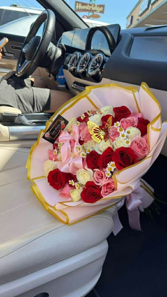 SUPER SPECIAL 50 roses bouquet 