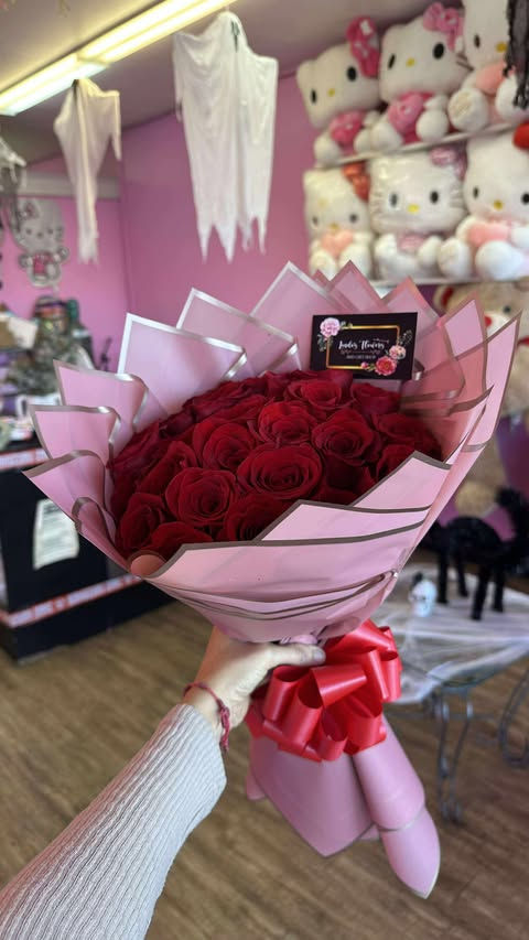 Thumbnail: 24 ROSES BOUQUET