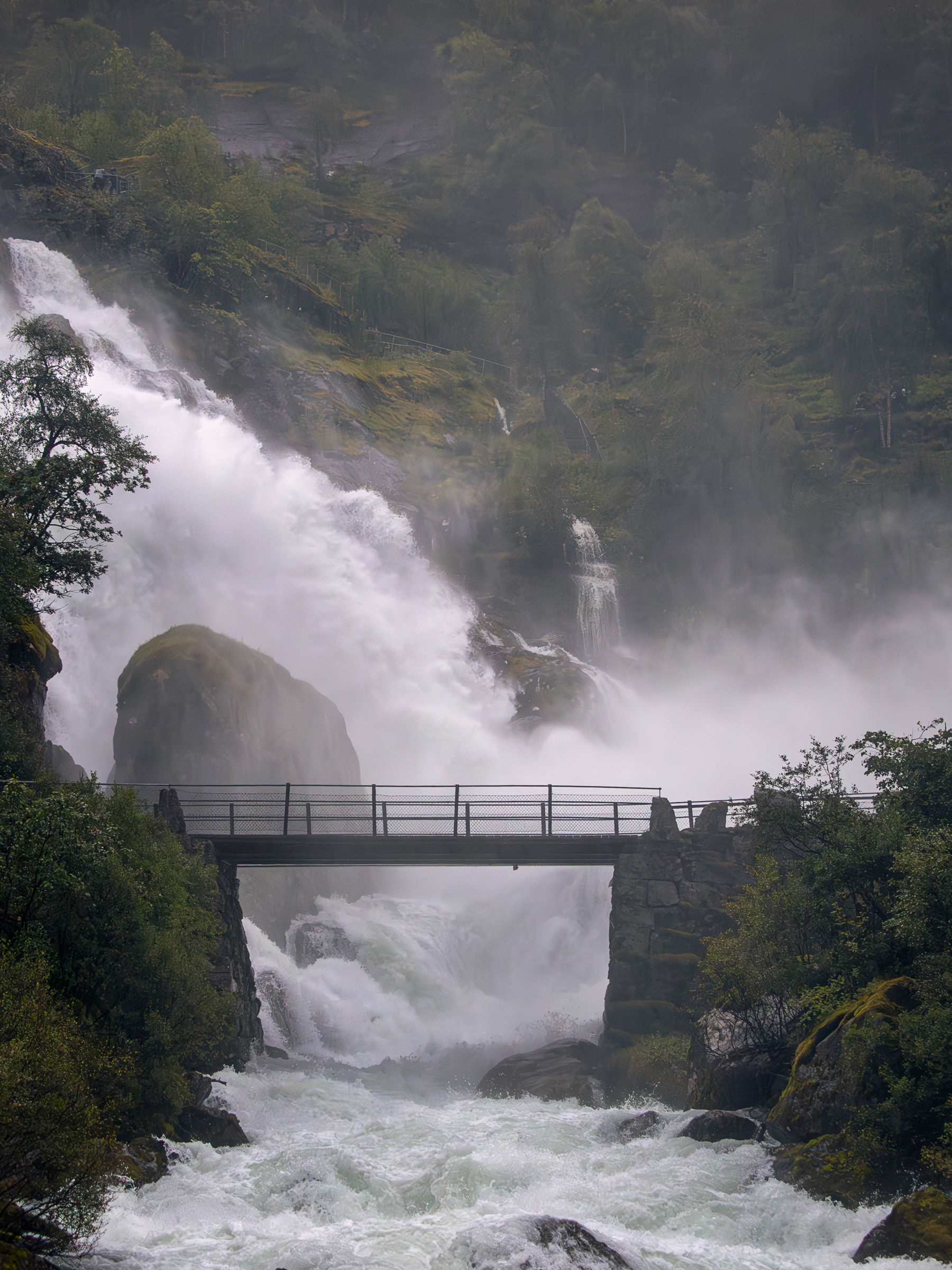 Noruega - cascada Briksdal