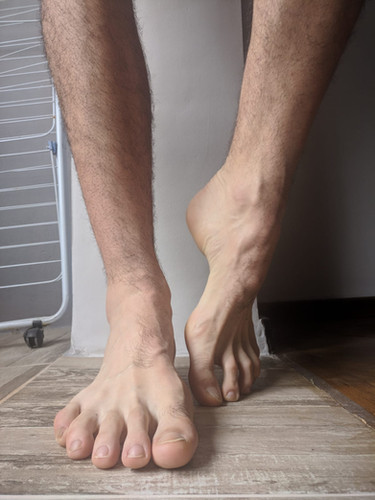 55 photos of Justin's size 17 feet | BFFS