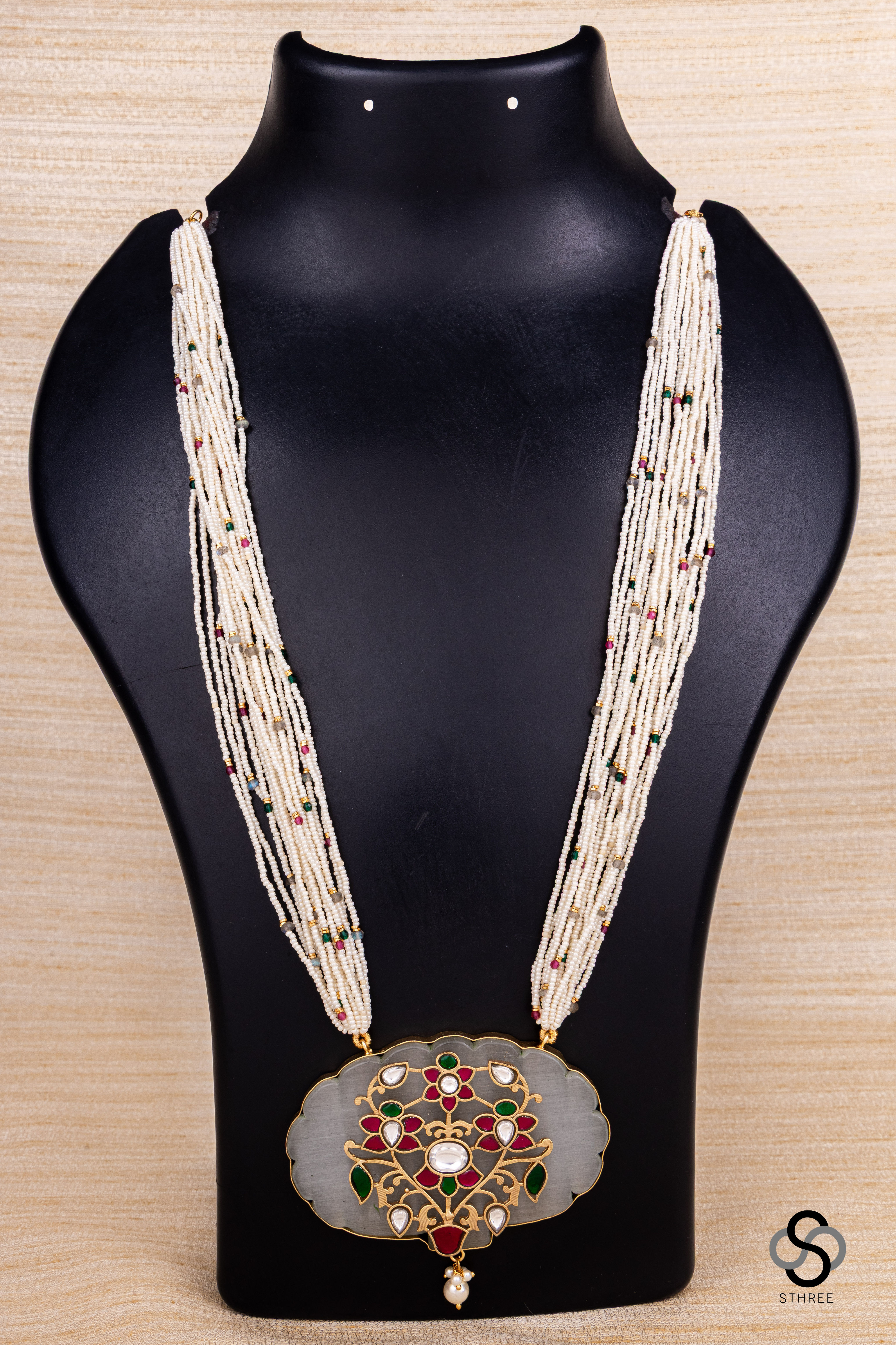 Pearl bunch with inlay work pendant - Ruby red