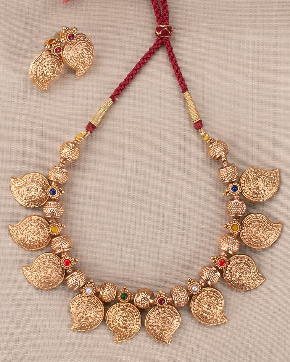 Thumbnail: Manga malai - Navarathna stones