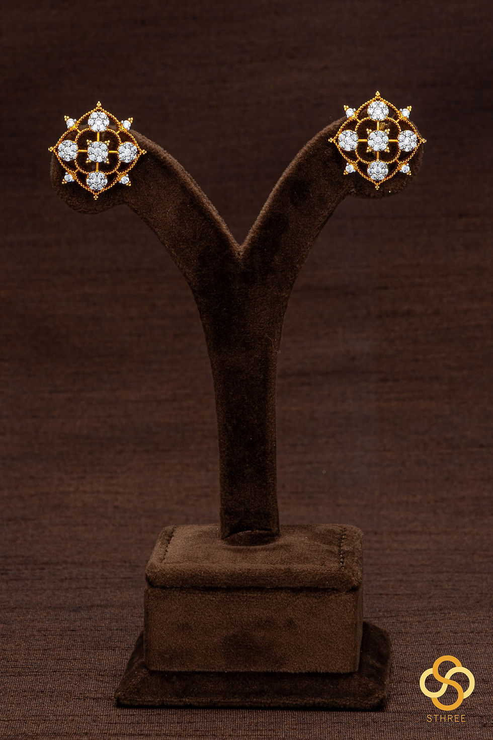 Thumbnail: Diamond pattern earrings