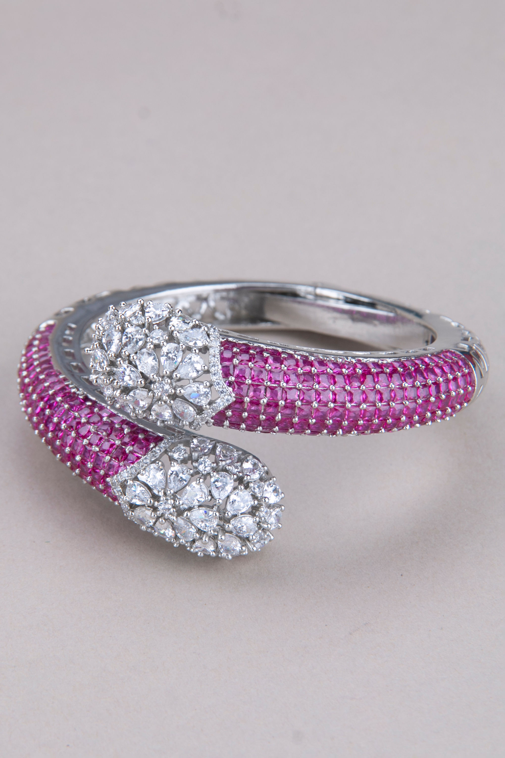 Kada - Rhodium polish -  Ruby red and Silver