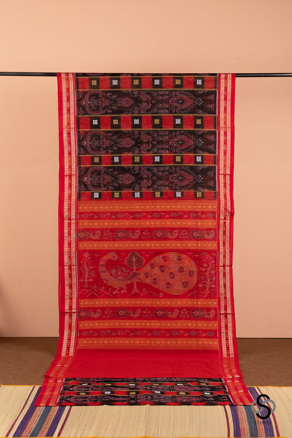 Thumbnail: Orissa  ikat cotton - Red and Black