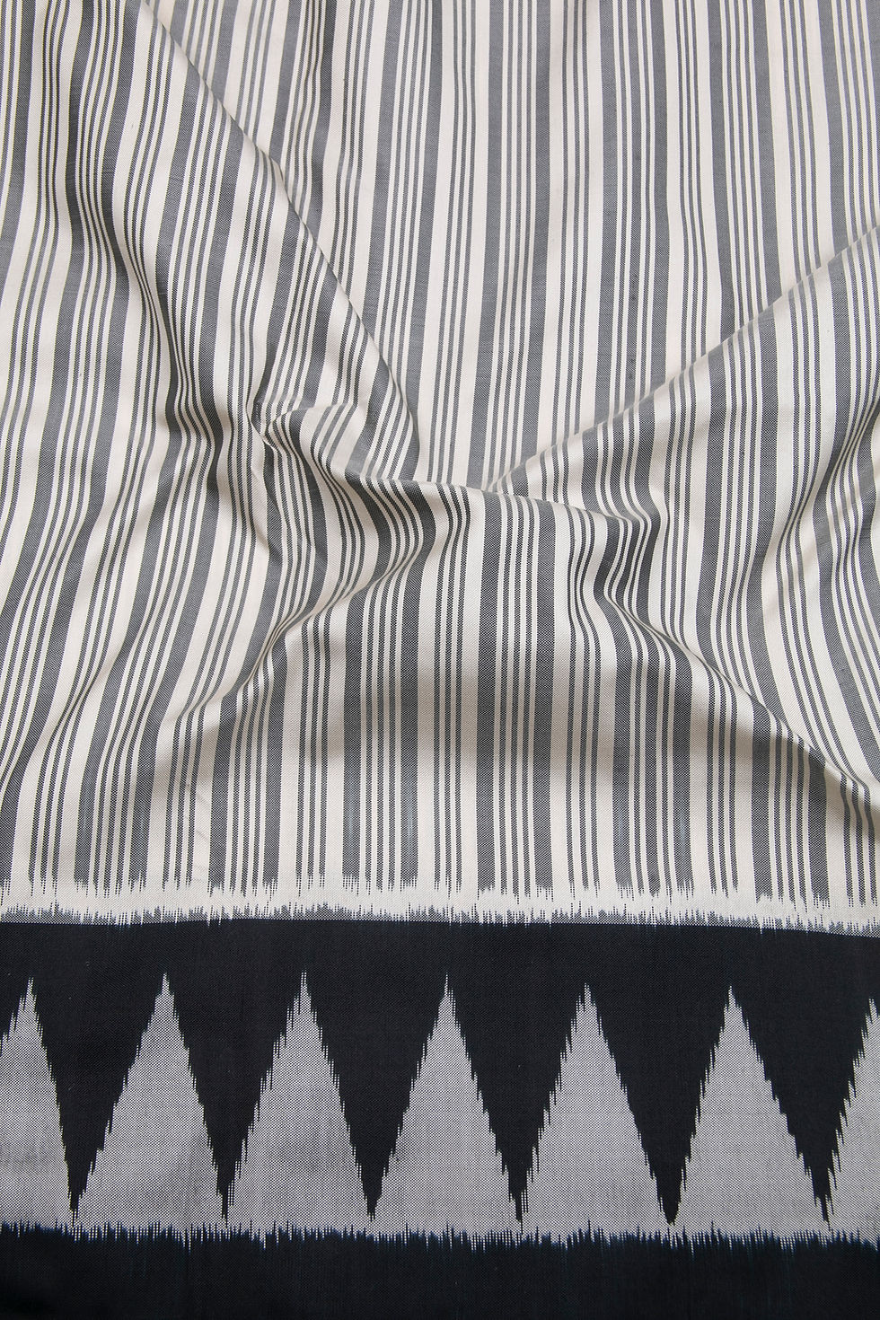 Thumbnail: Silk ikat -   Black and White stripes