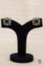 Thumbnail: Diamond and emerald necklace