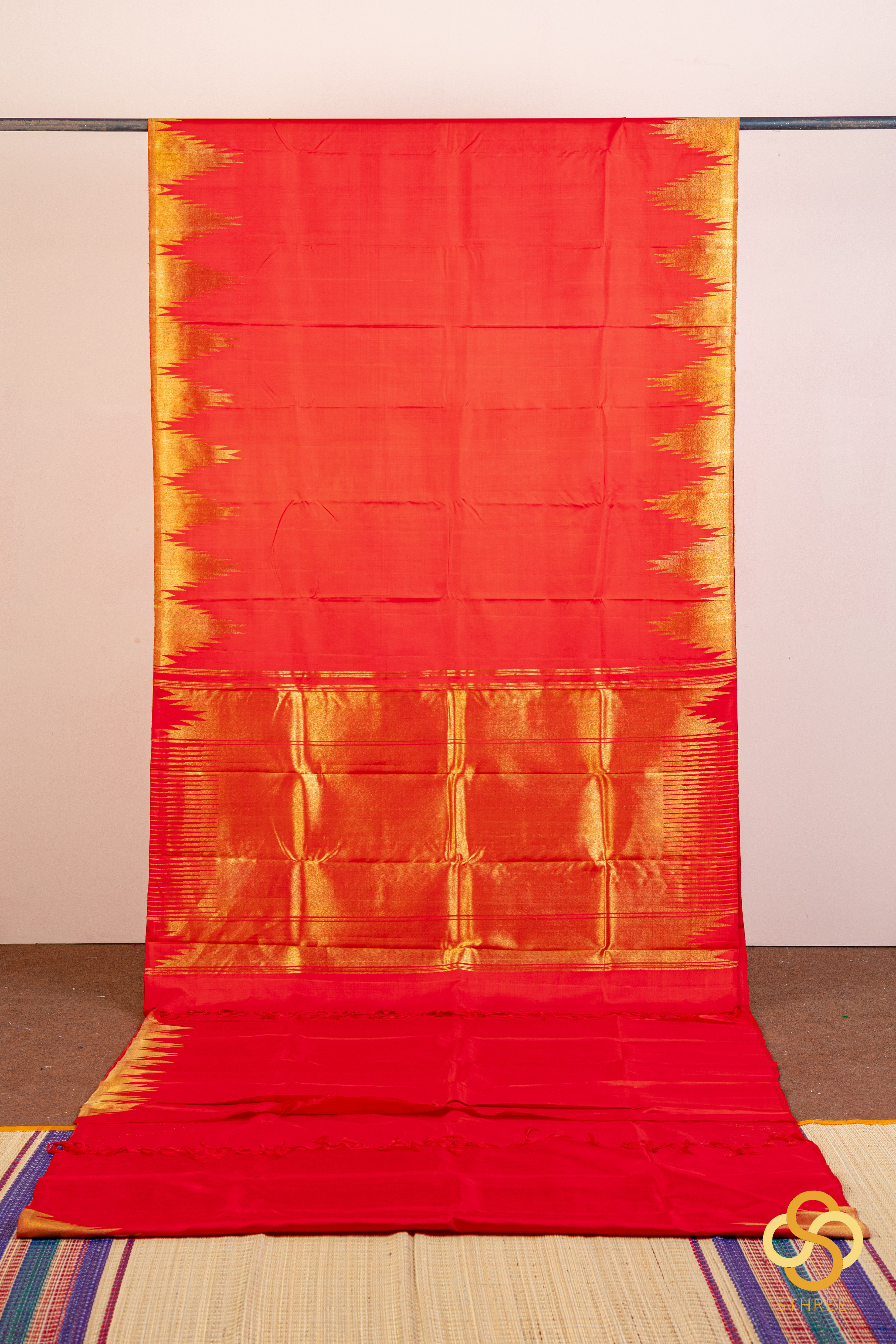 Ettukol  Kanjivaram  - Chilli red