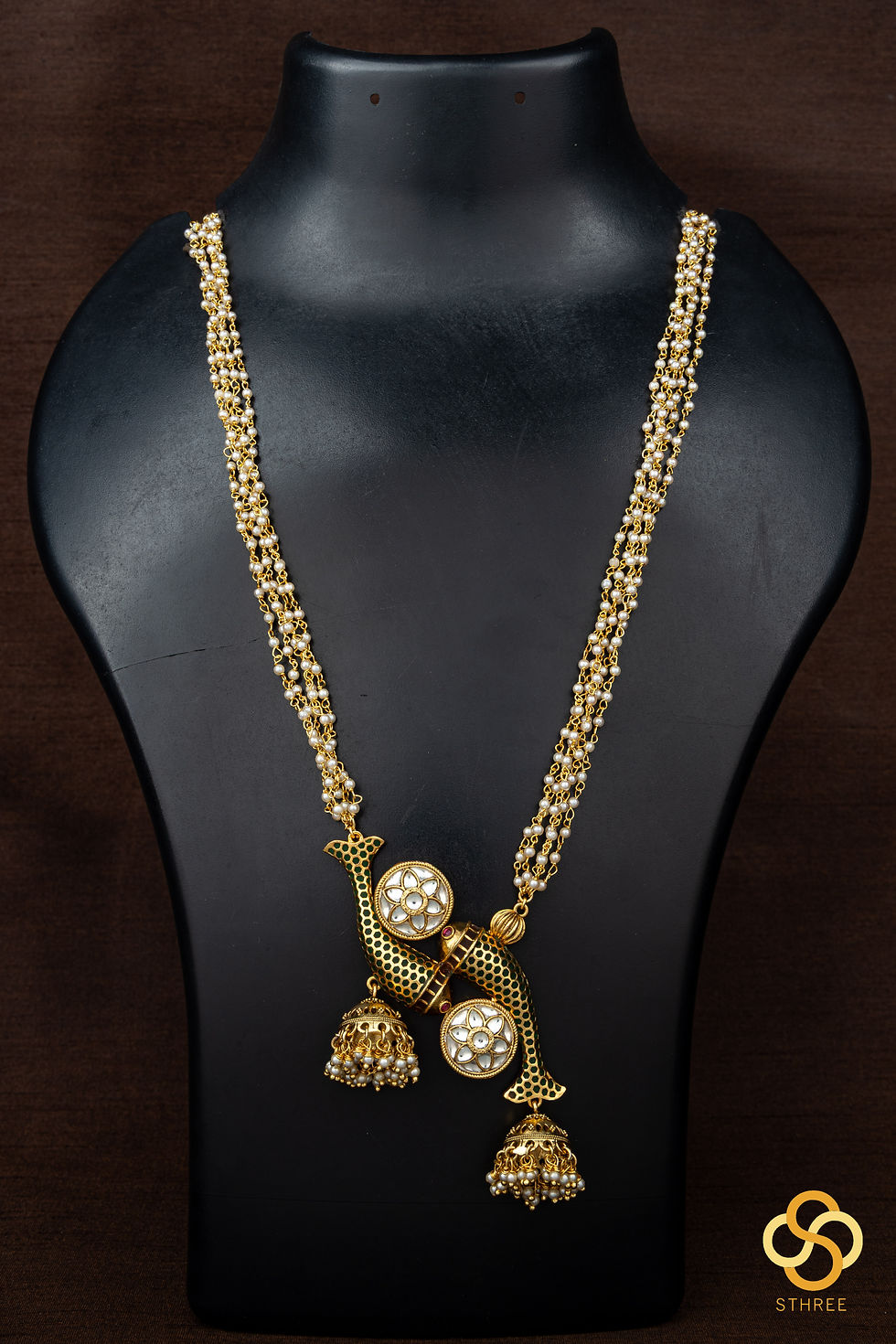 Thumbnail: Double Fish Jadau Kundan Pendant with Pearls