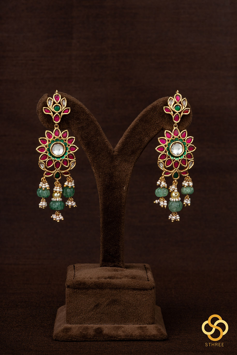 Thumbnail: Pearl and Kundan Haram