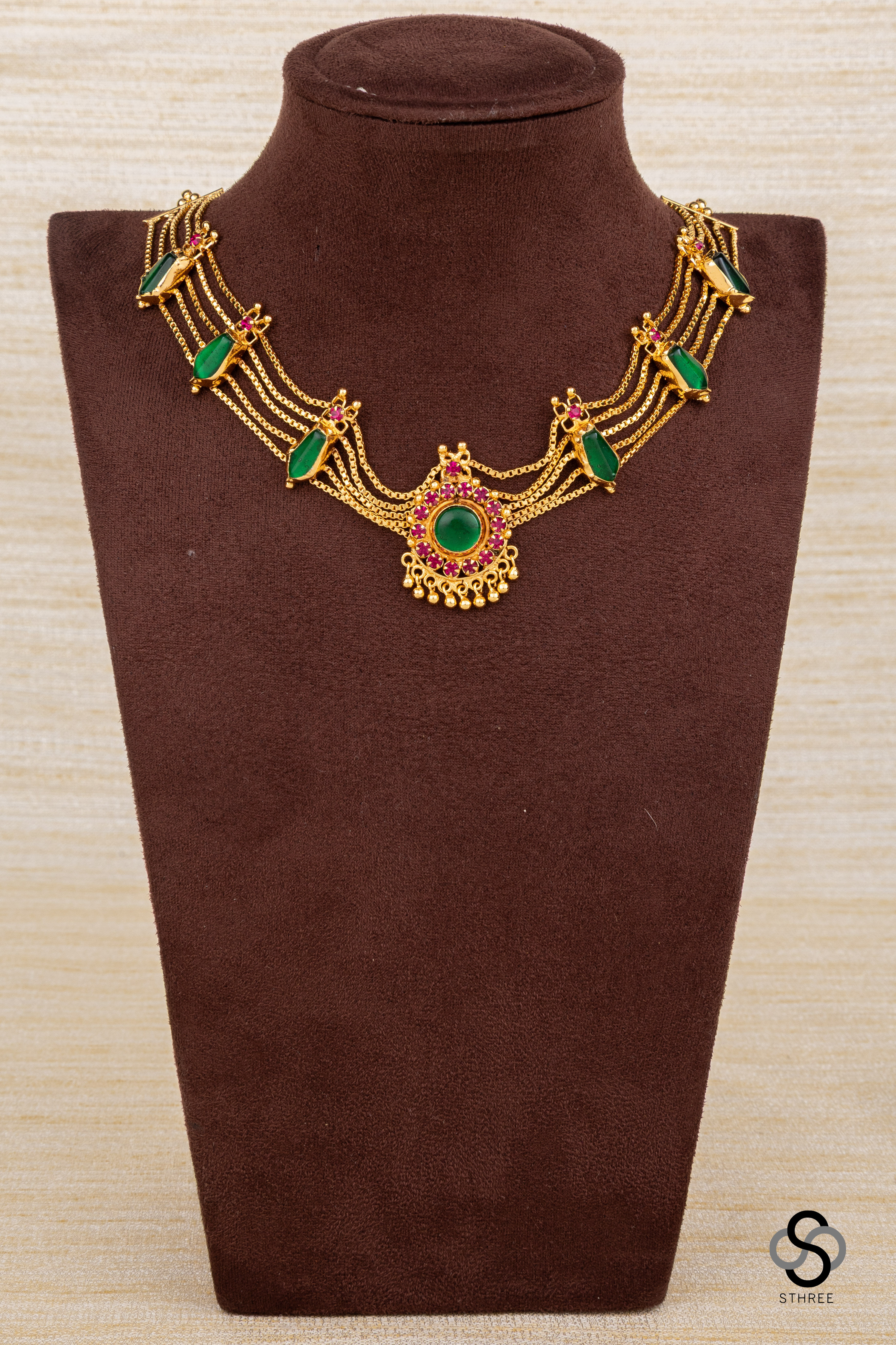 Traditional kemp choker in Emerald green