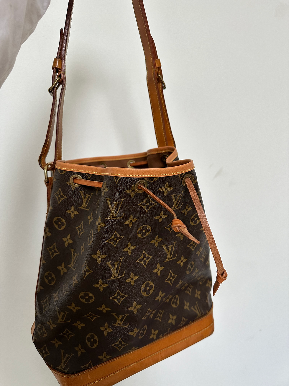 Louis Vuitton mit repariertem Einfass