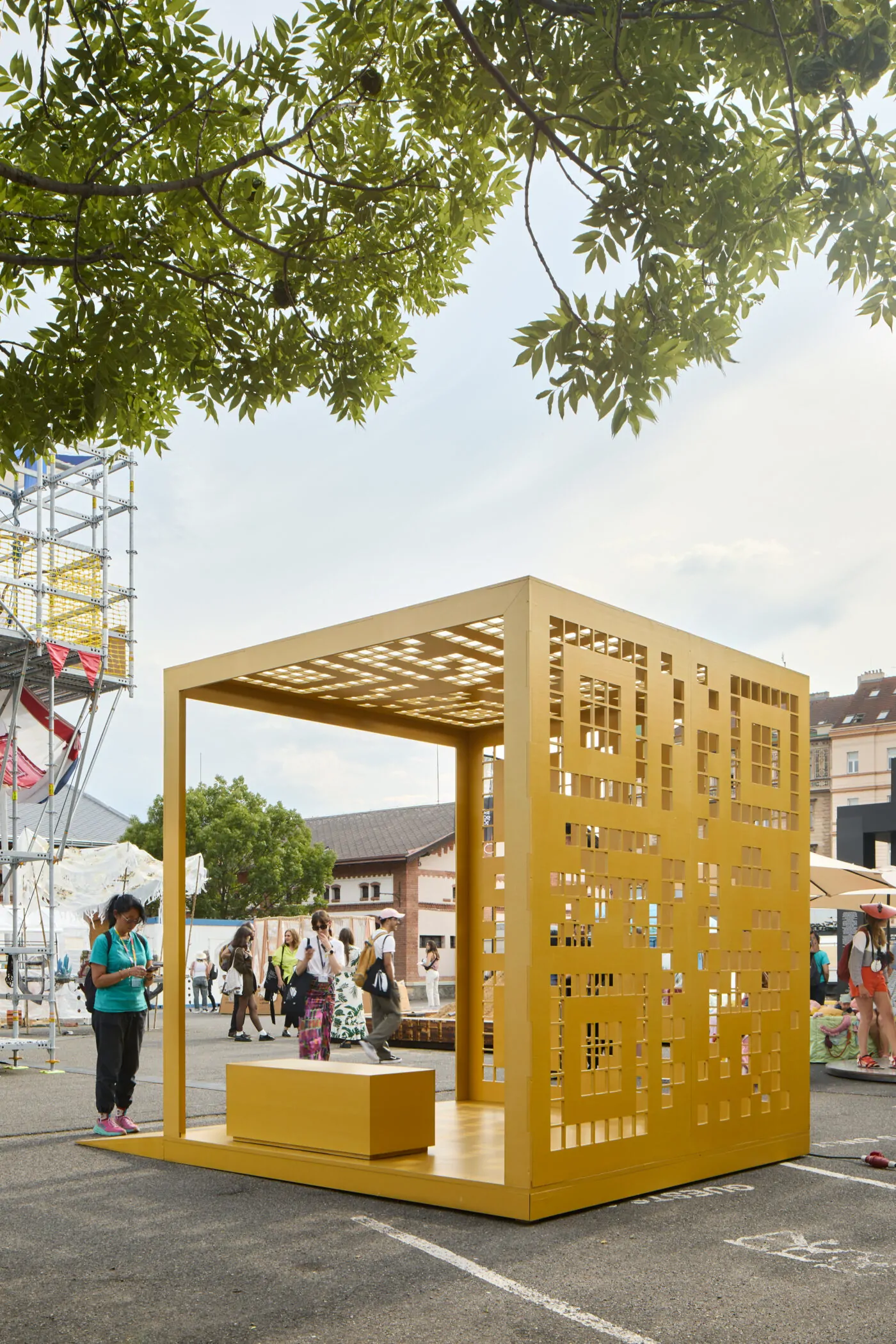 Digital-Gold_at-PQ-Prague_Immersive-Arts-Space-_ZHdK_ph_Jan_Kolsky_11-1400x2100.jpg
