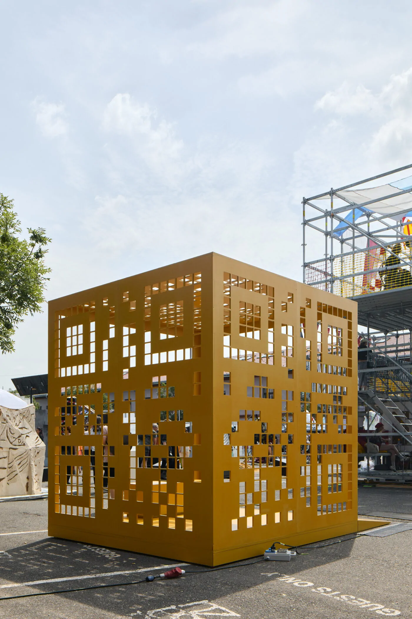 Digital-Gold_at-PQ-Prague_Immersive-Arts-Space-_ZHdK_ph_Jan_Kolsky_13-1400x2100.jpg