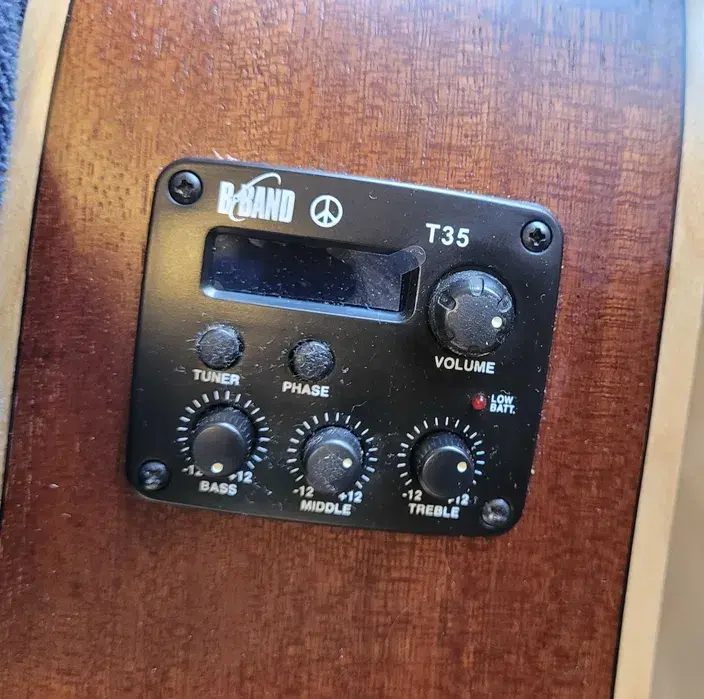 Miniatura: Luna Oracle Grand Concert Peace - gitara elektro-akustyczna