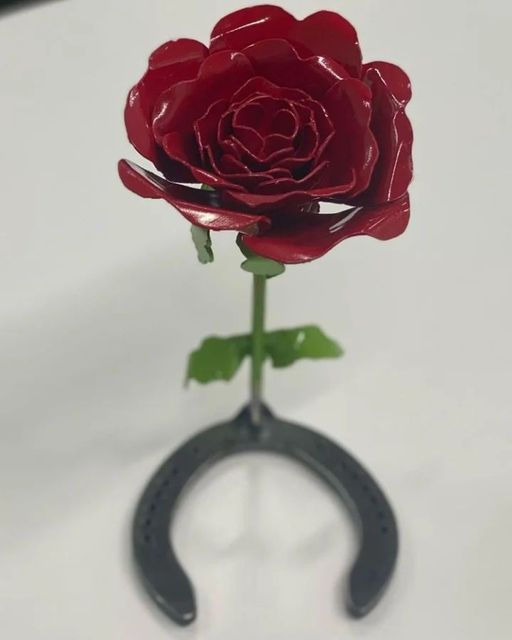 Thumbnail: Metal Rose